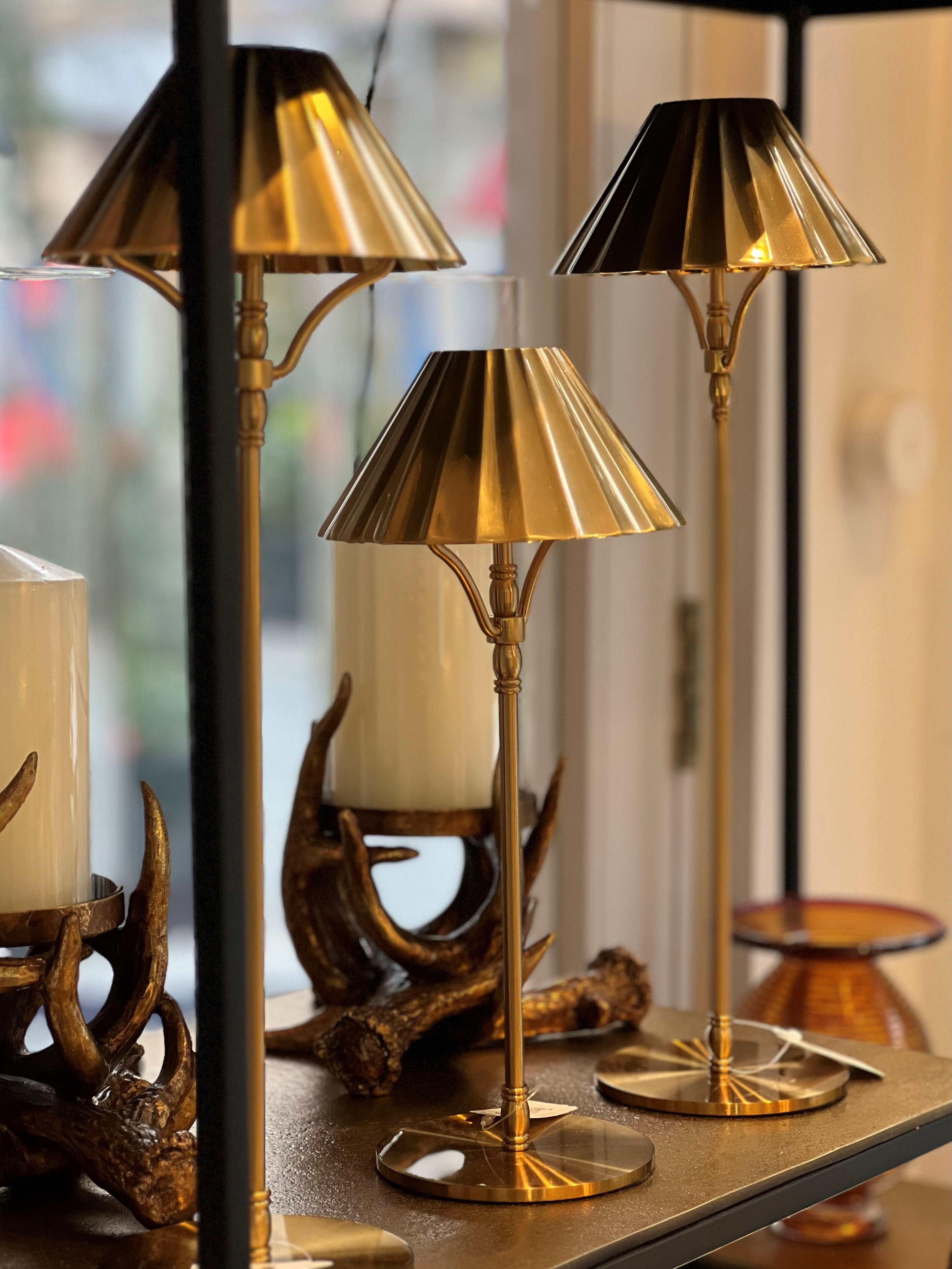 Small brass clearance table lamp